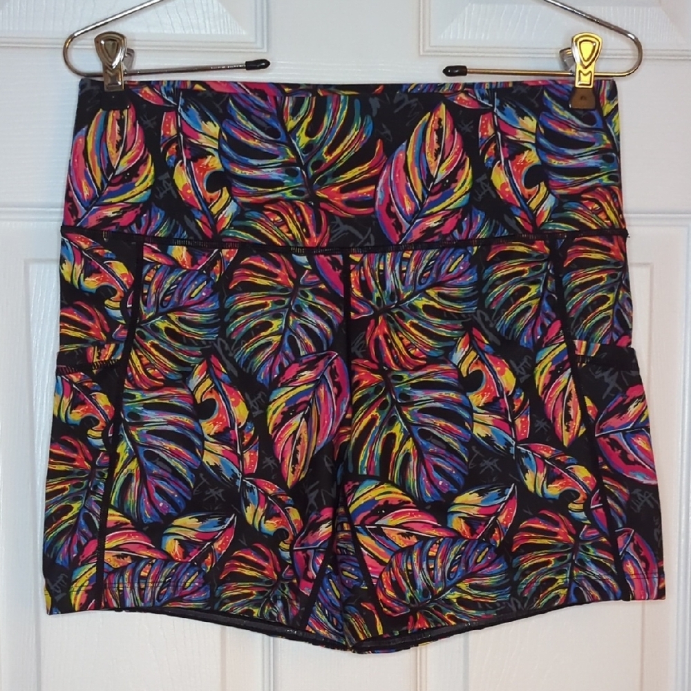 Constantly Varied Gear Tropical Print Womens Gym Shorts